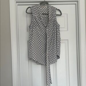 41 Hawthorn Black & White Sleeveless Tie-Neck Geometric Blouse